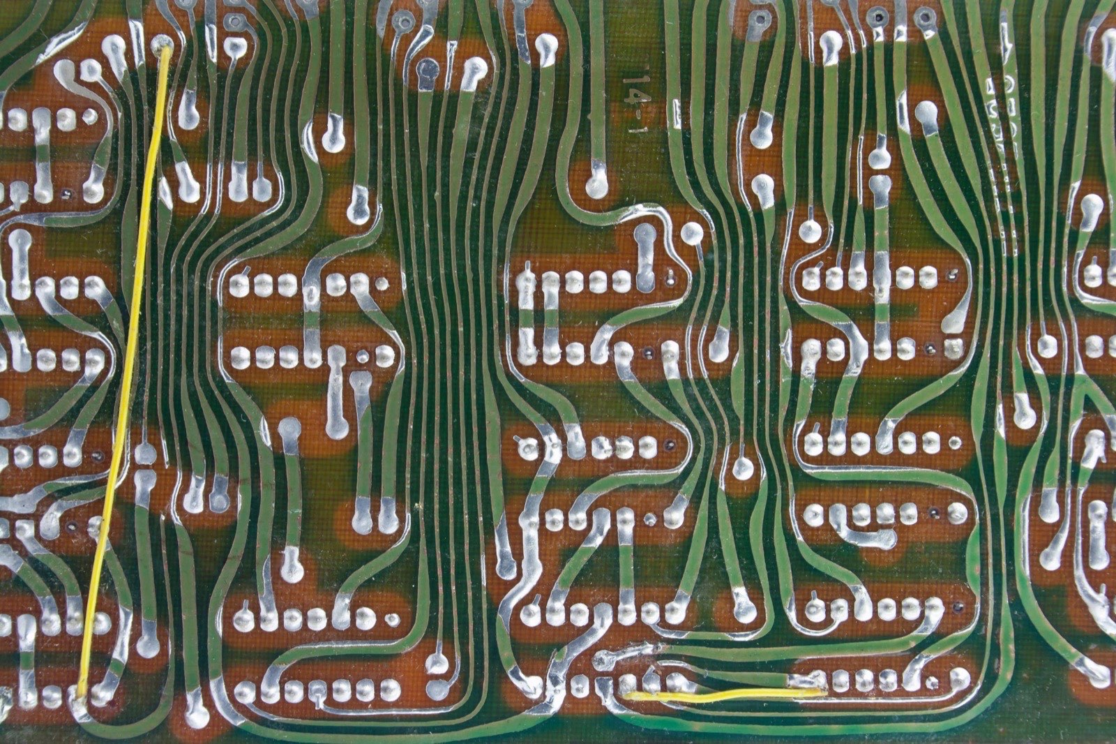 Ancienne carte électronique, face cuivre